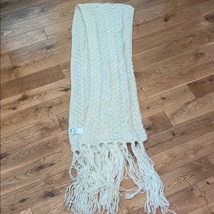 🌶️🌶️🌶️ Guess  Knit Scarf